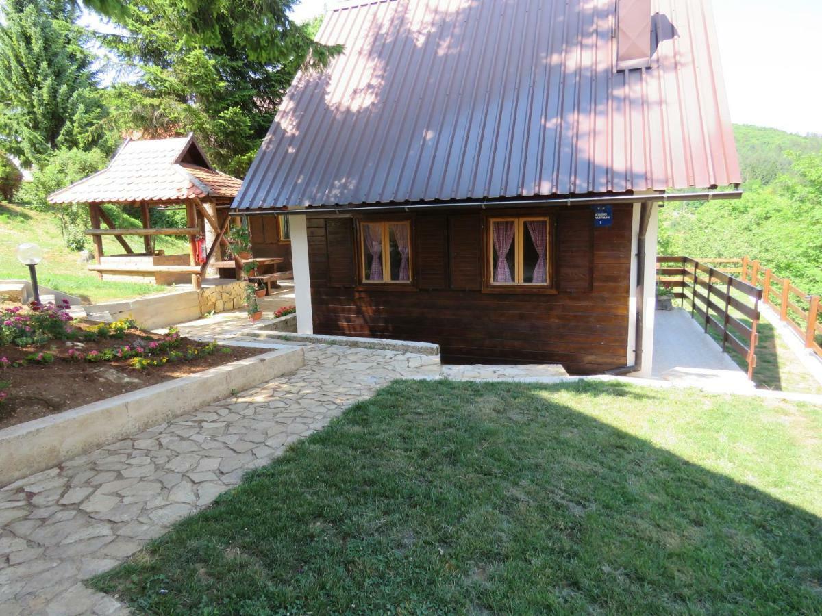 Guesthouse Stefanac Otočac المظهر الخارجي الصورة